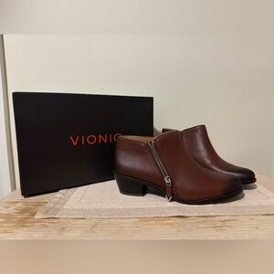 Vionic Jolene Ankle Boot